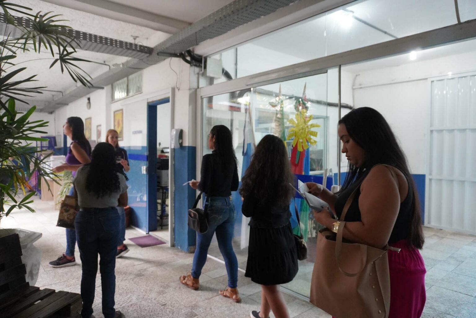 41371565-3369-4827-9C21-8134213FBD4C