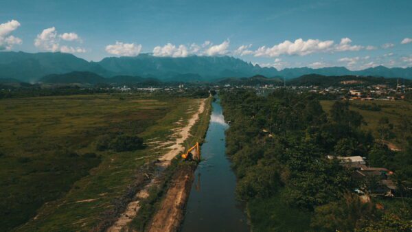 Canal – Mage – Projeto Limpa Rio – Durante (1)