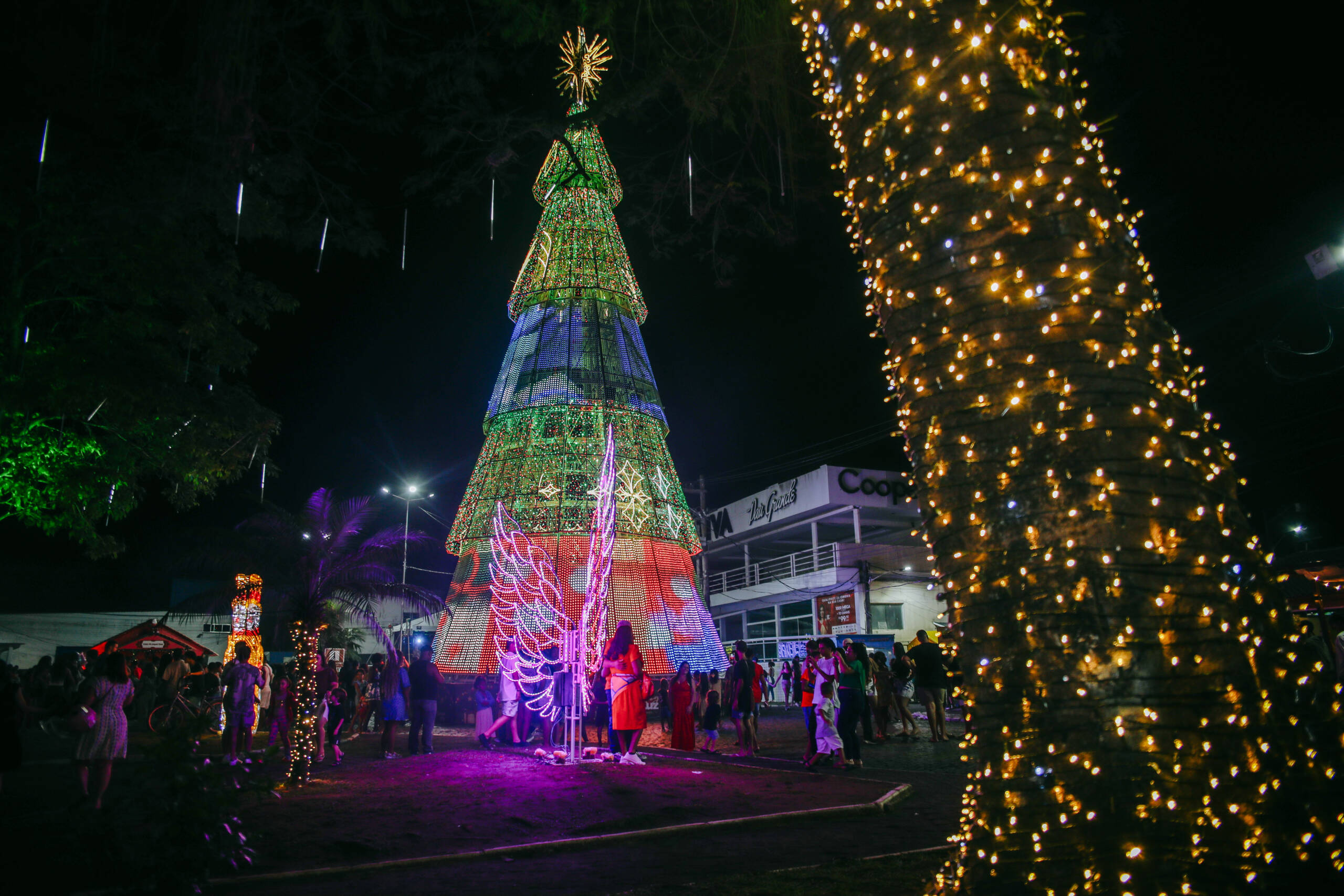 Prefeitura de Magé inaugura Vila Natalina e celebra a magia do Magé Luz