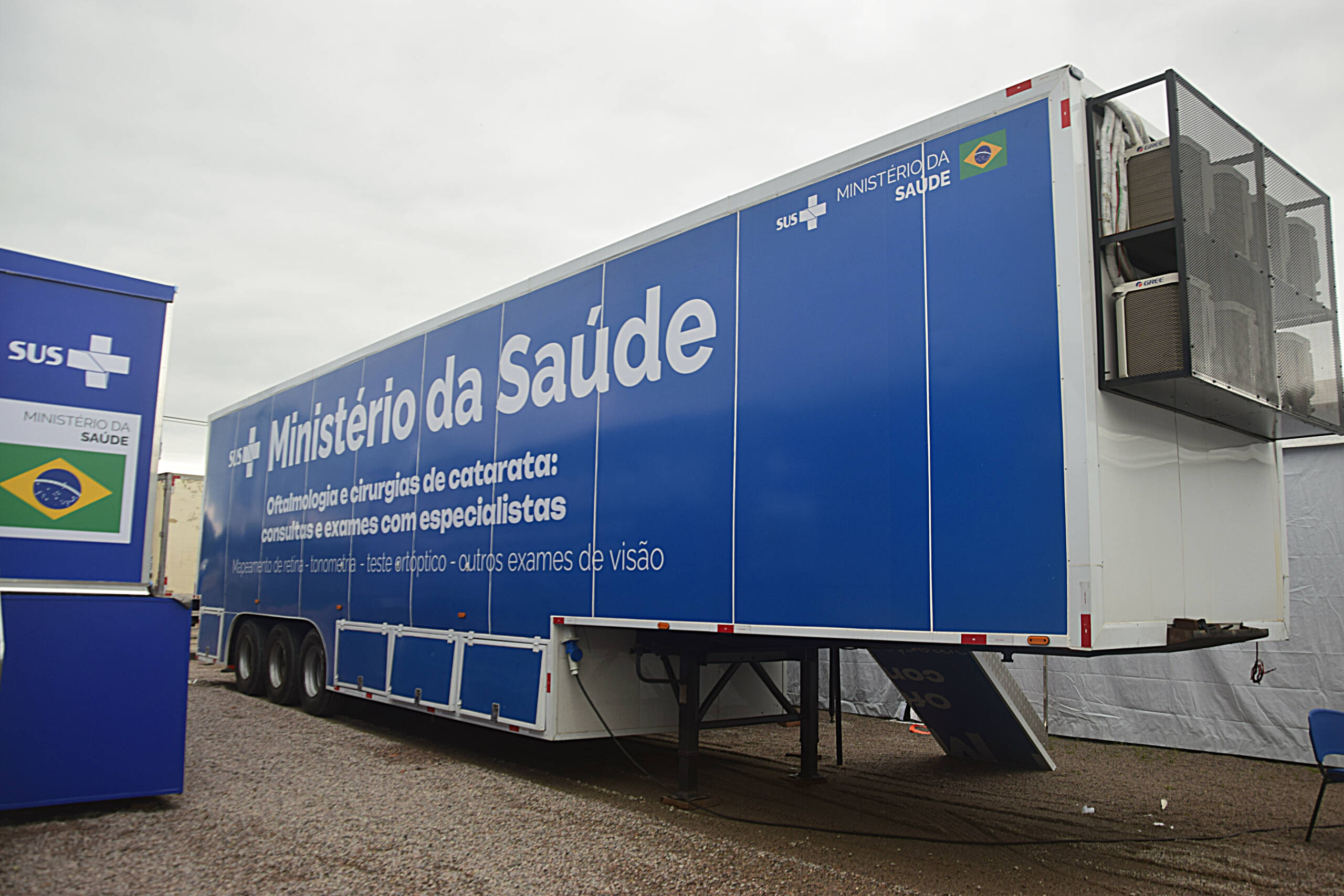 Magé amplia oferta de atendimento oftalmológico com carreta do programa Agora Tem Especialistas